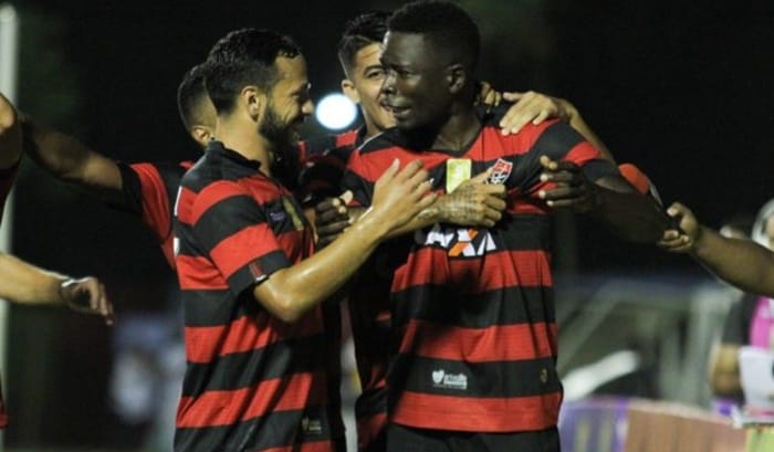 Após deixar o Vitória em outubro, Kanu acerta com clube paulista para 2019