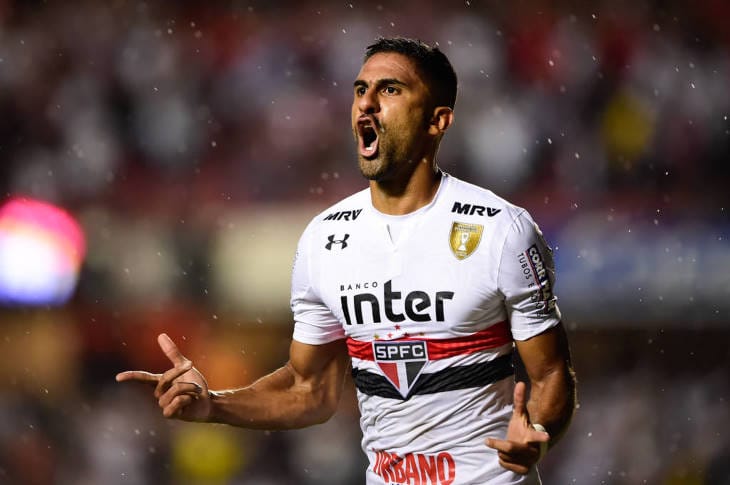 Hoje no São Paulo, ex-atacante do Vitória é especulado no Bahia