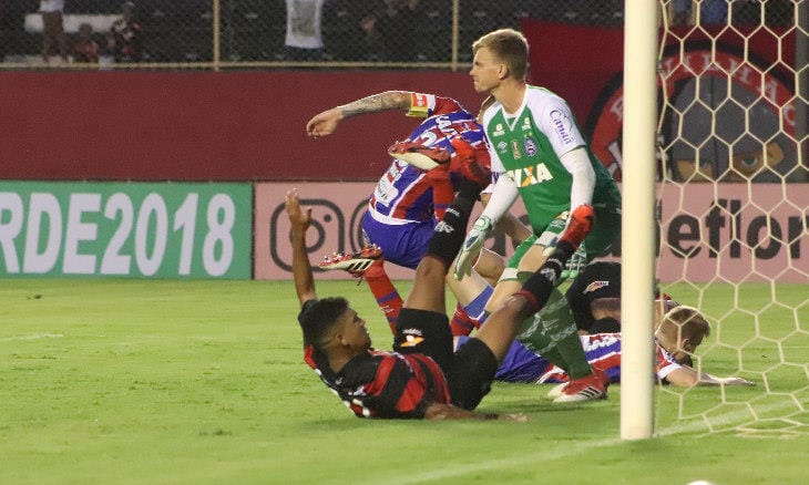 Com João Burse, Vitória tenta quebrar tabu de 9 jogos sem vencer o Bahia