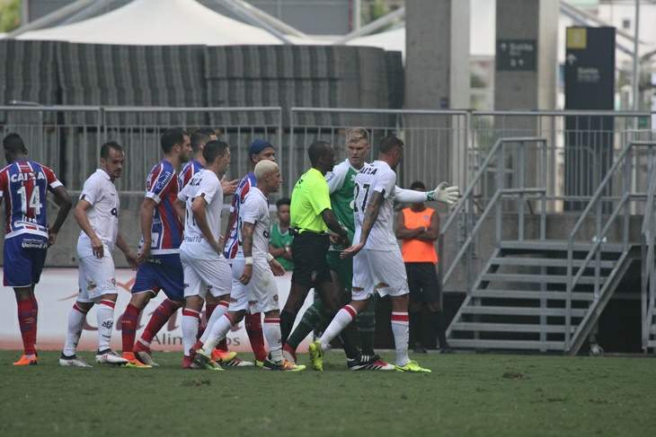Torcedor do Vitória não pode reclamar de arbitragem no BA-VI