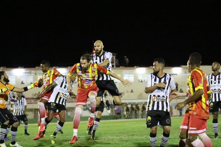 Juazeirense luta, empata com o Botafogo, mas está rebaixada para Série D