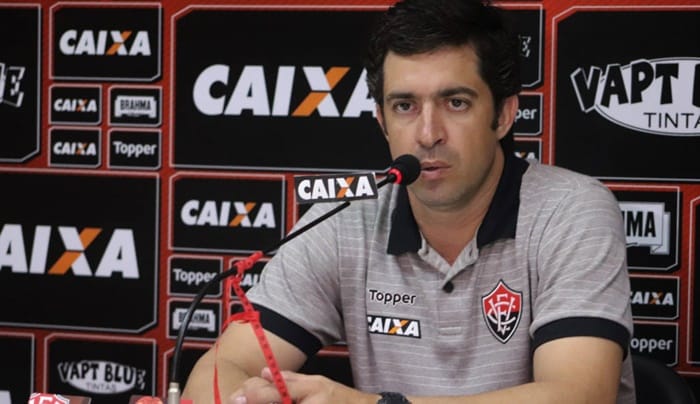 João Burse diz que Vitória vem correspondendo e espera apoio da torcida