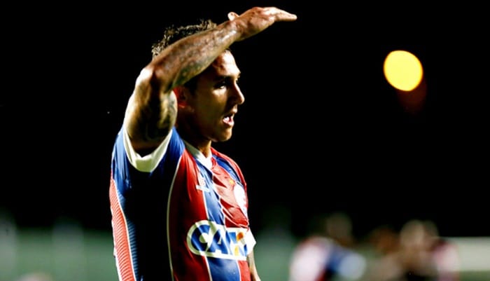 Torcedores do Fluminense pedem o retorno de meia de saída do Bahia