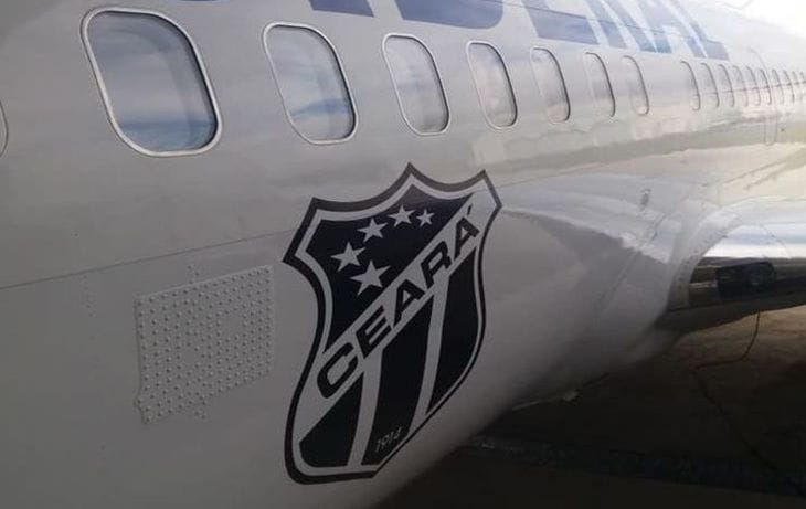 Ceará freta voo e personaliza avião para o jogo contra o Atlético-PR