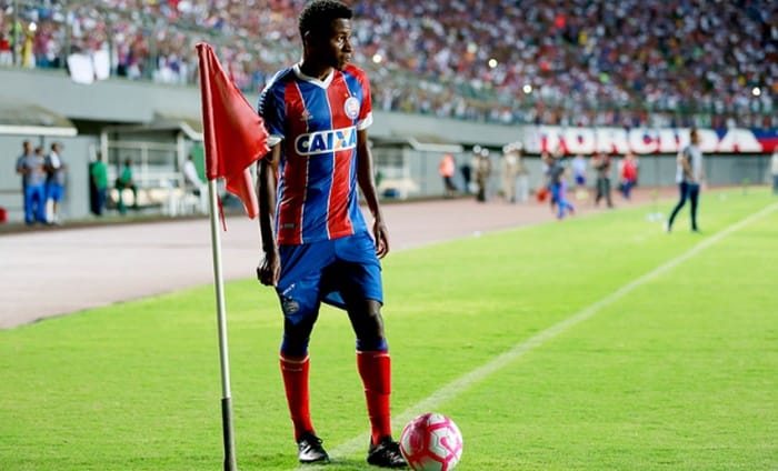 Além de Palmeiras e Flamengo, Corinthians também quer meia do Bahia