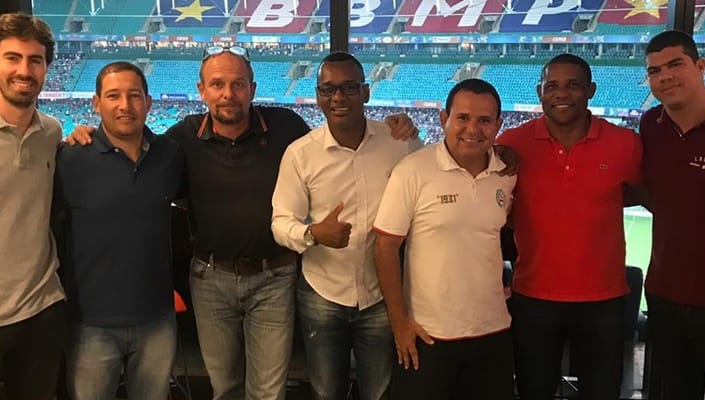 Representante de clube alemão observa Ramires em triunfo do Bahia