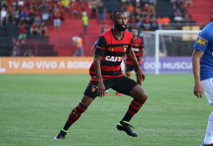 “Vamos para vencer o Vitória de qualquer jeito”, diz volante do Sport-PE