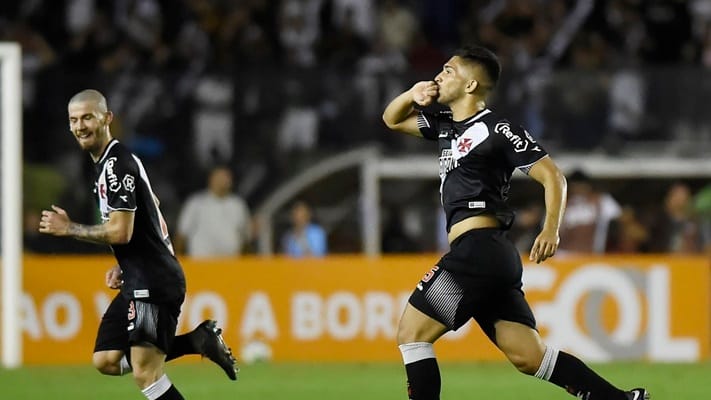 Vasco vence o São Paulo, se afasta do Z4 e agrava a situação do Vitória