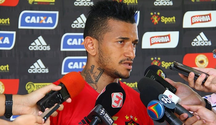 Atacante segue o Bahia no Instagram e aumenta rumores de transferência