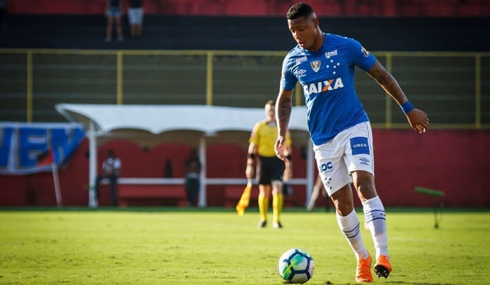 Ex-Vitória e hoje no Cruzeiro, atacante reencontra o Bahia no domingo