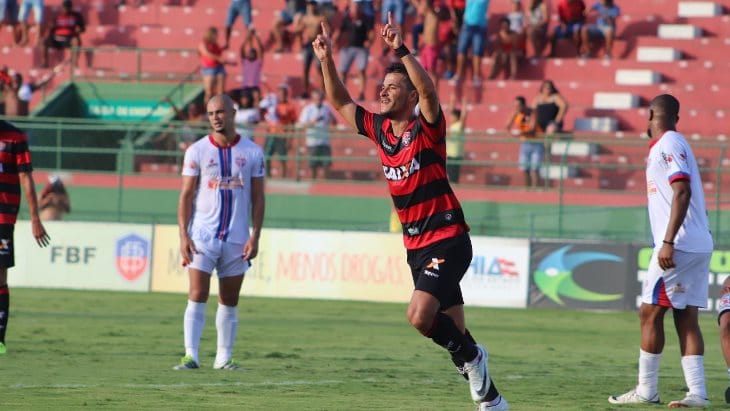 Atacante do Vitória emprestado ao Coritiba deve atuar no América-MG em 2019