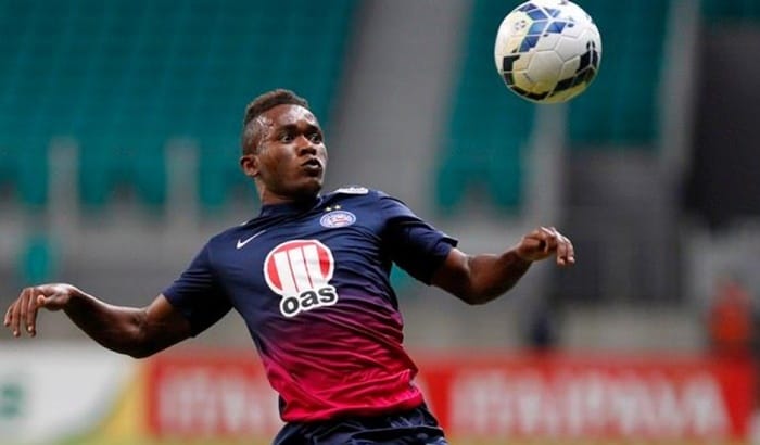 Lateral revelado na base do Bahia próximo de acerto com clube paulista