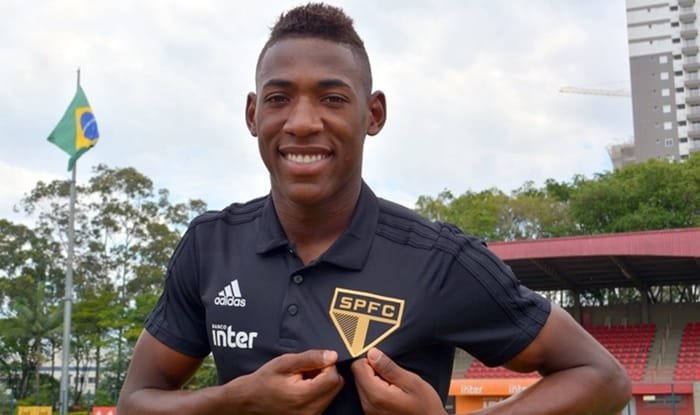 São Paulo anuncia contratação do lateral-esquerdo Léo Pelé, ex-Bahia