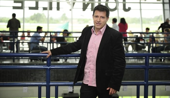 Vasco dispensa preparador de goleiros ex-Bahia e anuncia Ramon Menezes como auxiliar