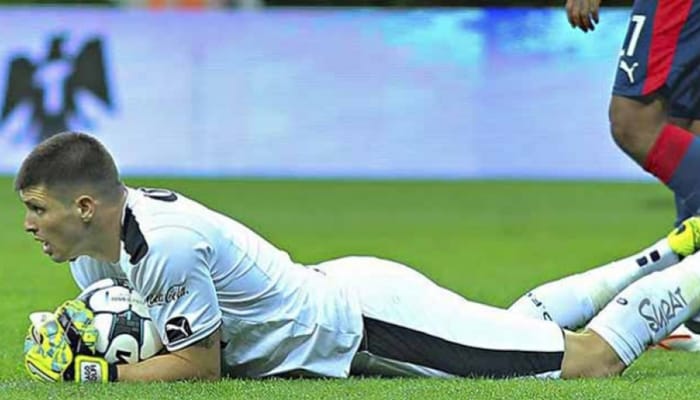 São Paulo vai anunciar goleiro para disputar posição com Jean em 2019