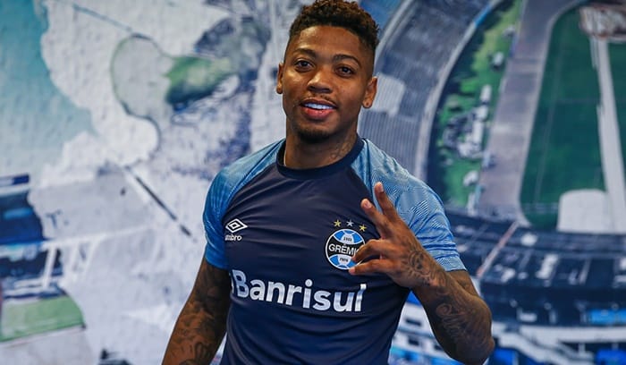 Marinho se ‘oferece’ para jogar no Flamengo e revolta gremistas