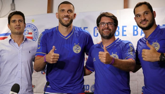 Bahia adquiriu Fernandão em definitivo por R$ 4,5 milhões, revela Bellintani