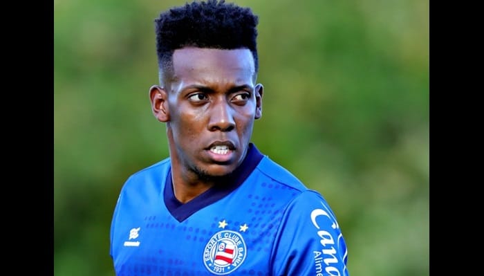 Moisés ‘toma’ a vaga de Paulinho e deve reestrear pelo Bahia nesta quarta