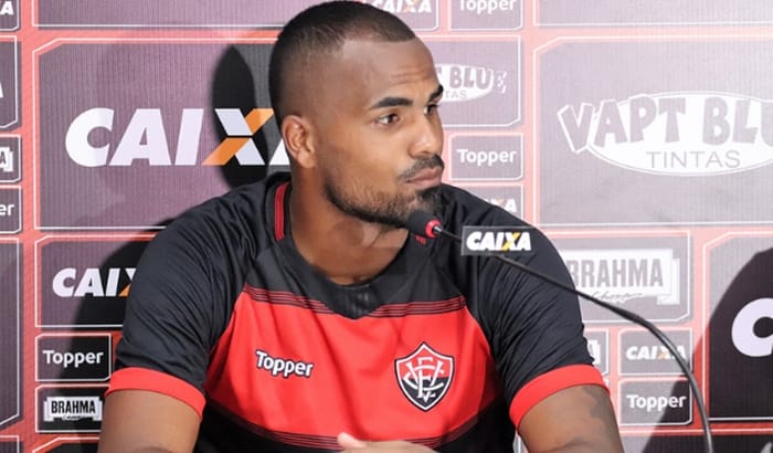 Zagueiro esquece passado tricolor e quer fazer história no Vitória