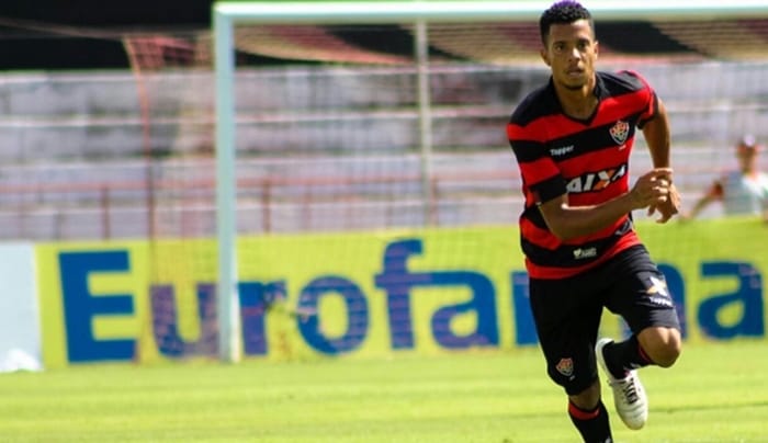 Atacante deixa o Vitória e vai reforçar o Fluminense de Feira em 2019
