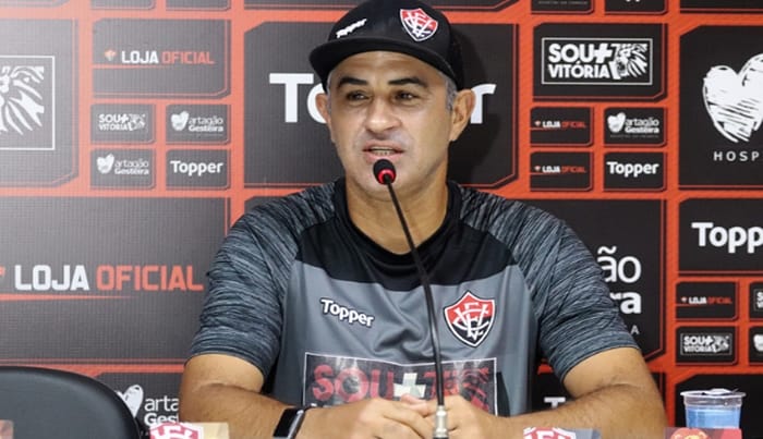 Chamusca diz que resultado foi fundamental para o Vitória e cita banco do Bahia