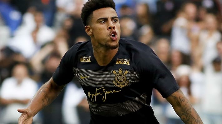 José Mourinho elogia Gustagol e vê o atacante jogando na Europa