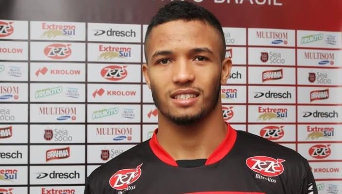 Novo reforço realiza exames no Vitória e deve assinar até dezembro
