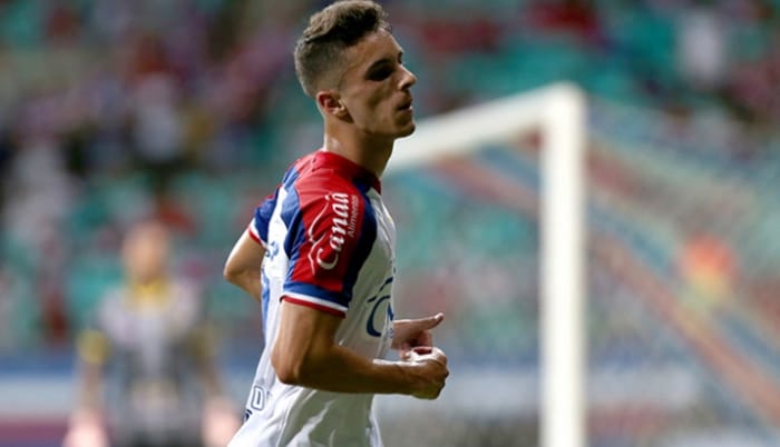 Meia destaca aprendizado no Bahia e comenta retorno ao São Paulo