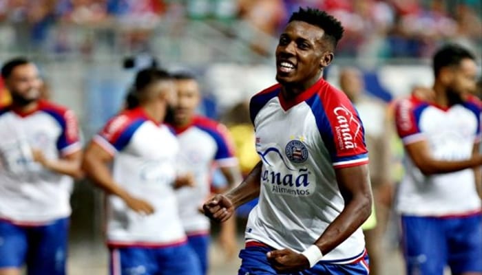 Cotado no Vasco, lateral do Bahia entra na mira do Internacional