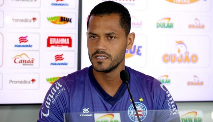 Volante do Bahia comemora retorno aos gramados e fala sobre decisão