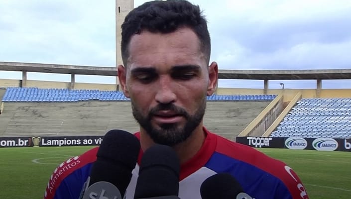 Gilberto ultrapassa Edson Cariús e assume a artilharia do Brasil em 2019