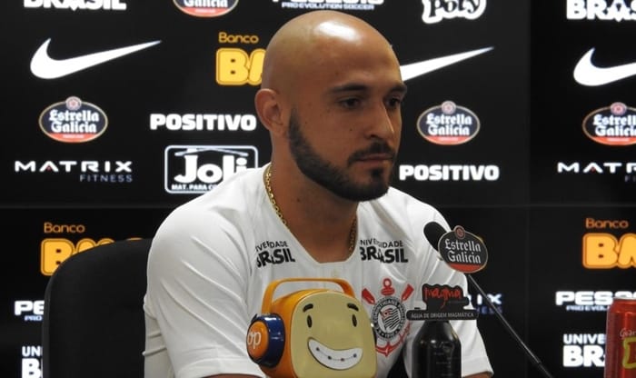 Emprestado pelo Bahia, Régis é apresentado no Corinthians; Veja o vídeo