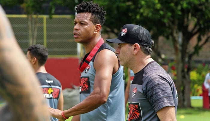 Veja a provável escalação do Vitória para estreia de Tencati contra o ABC