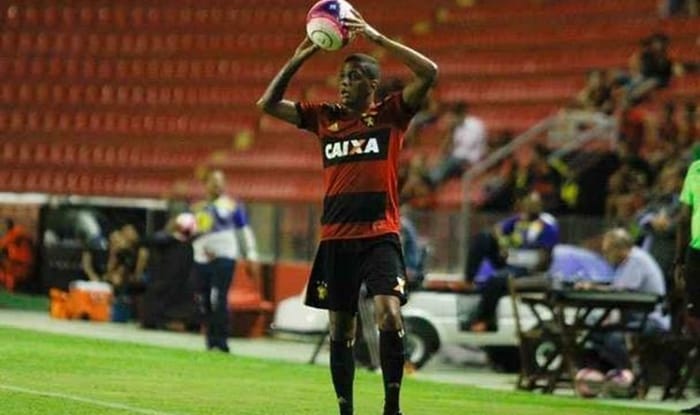 Vitória perto de anunciar contratação de lateral com passagem pelo Sport