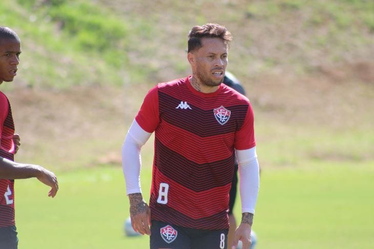Dois jogadores devem estrear no Vitória contra o Cuiabá no Barradão