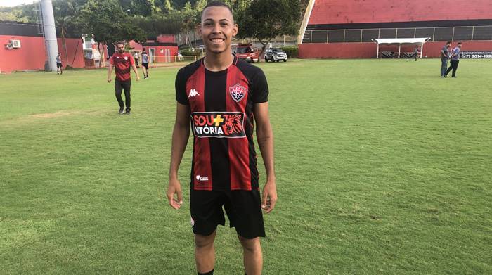 Vitória cede volante por empréstimo para equipe da Série A