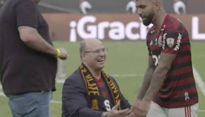 Vídeo: Gabigol ignora Governador na festa do título do Flamengo