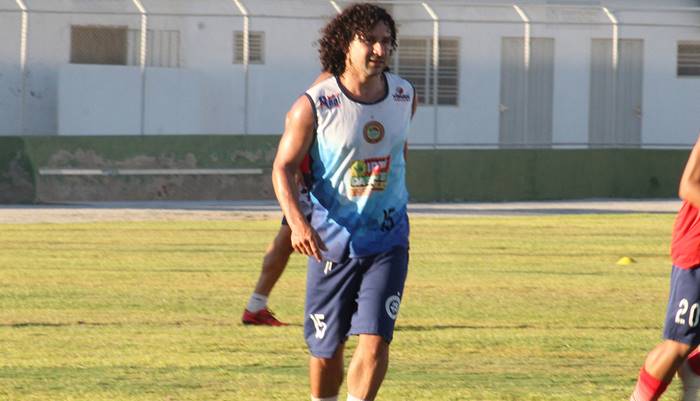 Meia da Juazeirense projeta Baiano e fala sobre as expectativas para 2020