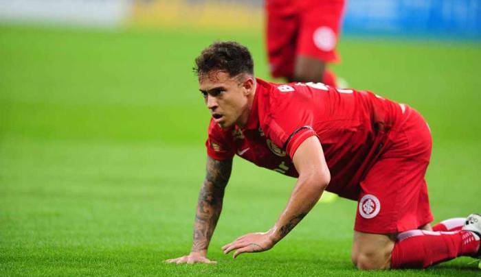 Bahia confirma contratação de meia do Internacional