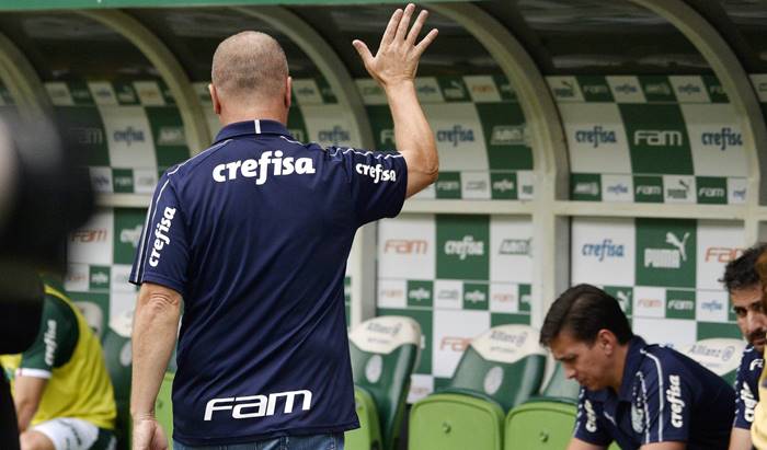 Após Felipão, Flamengo agora derruba Mano Menezes no Palmeiras
