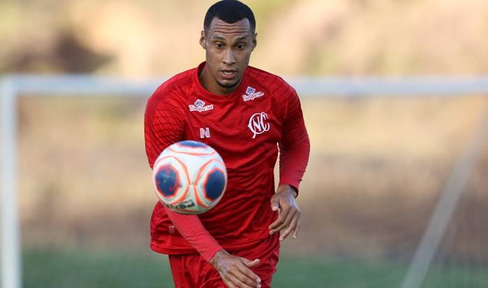 Ex-atacante da Juazeirense deve ser titular do Náutico contra o ABC