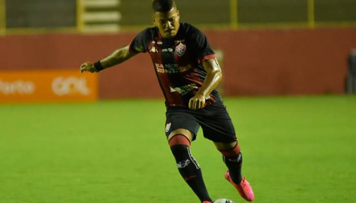 Carleto faz publicação ‘misteriosa’ e torcida especula retorno ao Vitória