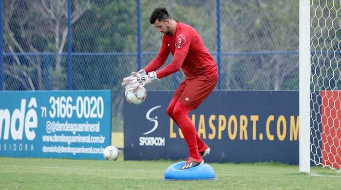 Bahia aciona cláusula no contrato e renova em definitivo com goleiro