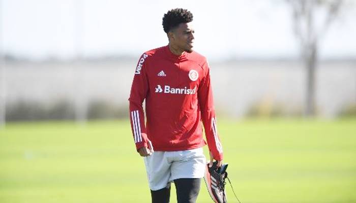 Ex-atacante do Bahia tem futuro incerto no Internacional