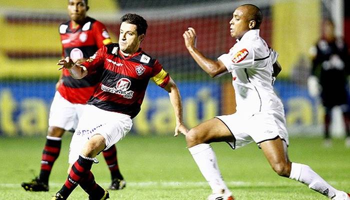 Torcida elege Ramon Menezes o maior ídolo da história do Vitória