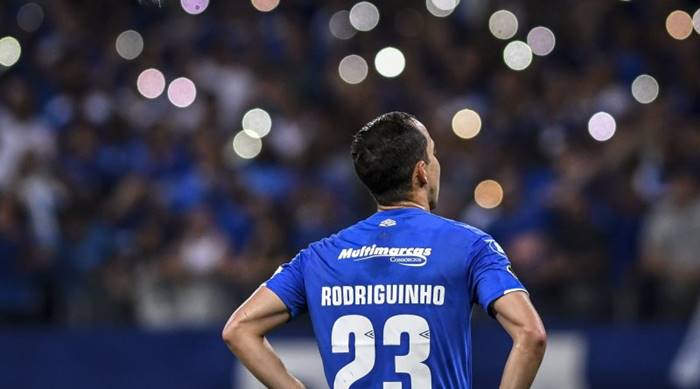 Cruzeiro espera ordem de pagamento de dívida sobre Rodriguinho