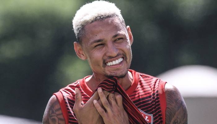 Retornando ao Vitória, Neilton interessa a outros clubes, revela empresário