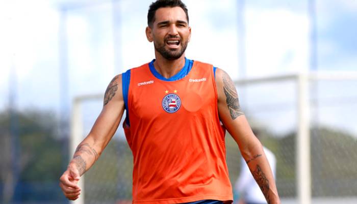 Gilberto deve desfalcar o Bahia também nas finais da Copa do Nordeste
