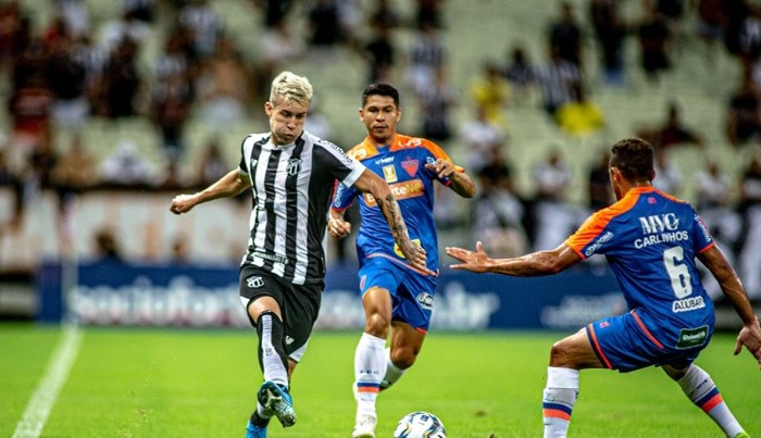 Ceará com um desfalque e duas dúvidas para enfrentar o Fortaleza pela Copa do Nordeste