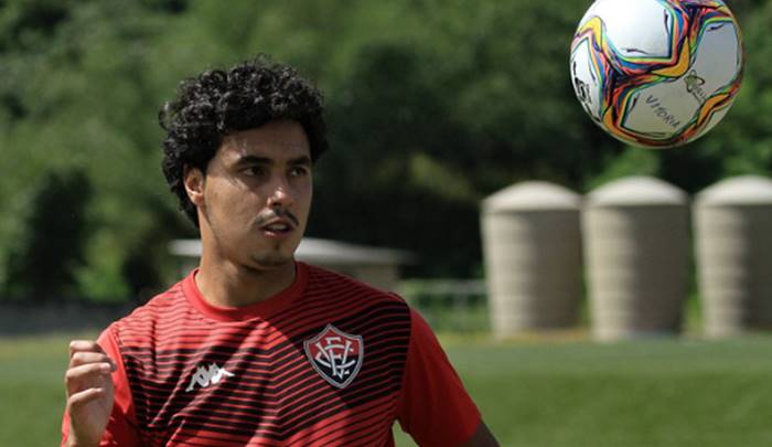 Lesionado, Alisson Farias desfalca o Vitória contra a Ponte Preta